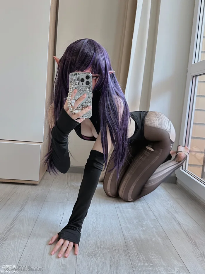 Coser@zzzsunvi_ 顶级Cos白虎萝莉美女 治愈系少女的温馨日常