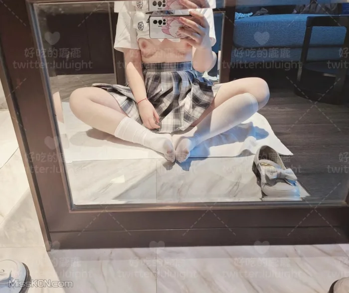 Coser@好吃的鹿鹿 & luluight_ 顶级Cos白虎萝莉 私拍福利