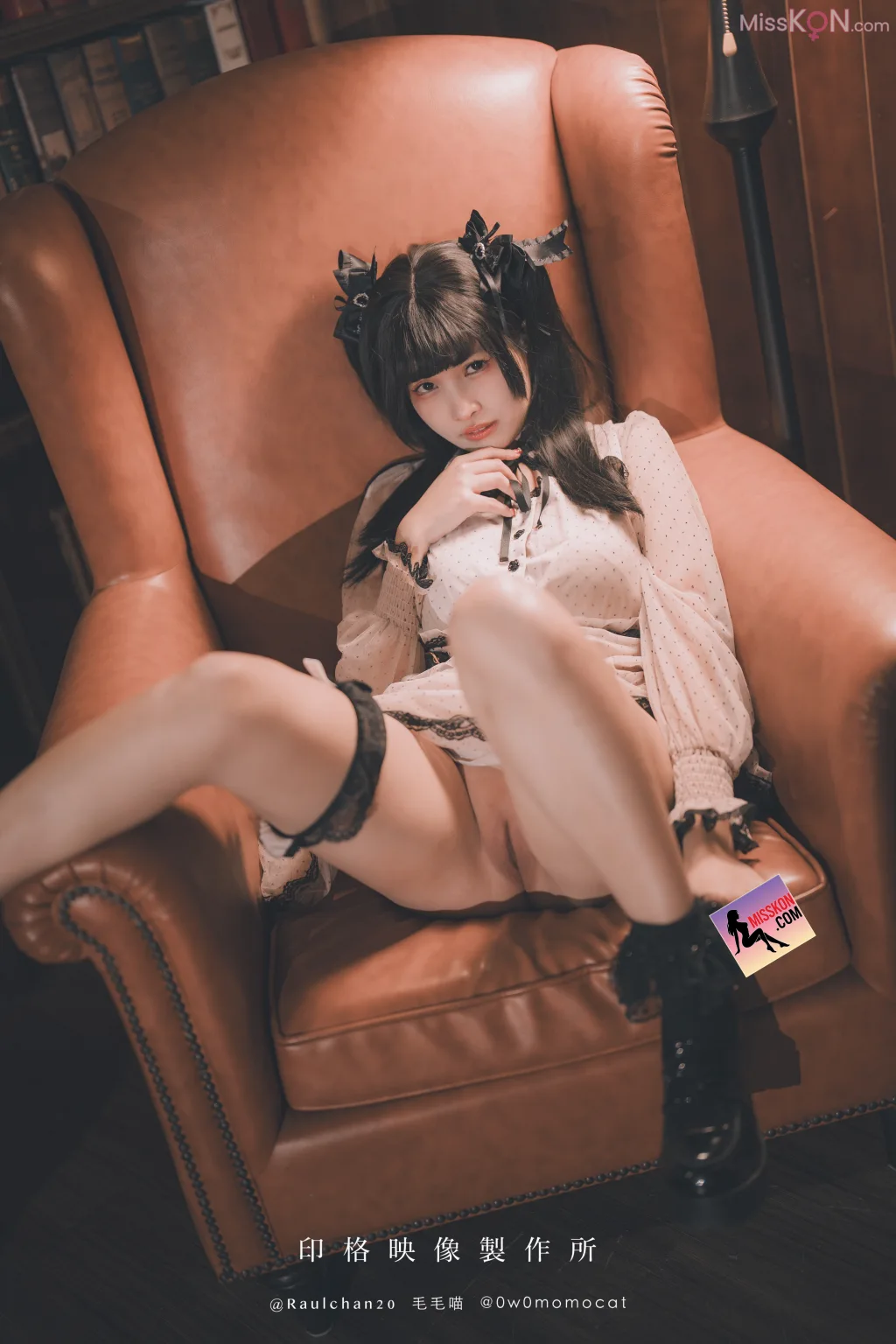 Coser@慕慕Momo_ 玩偶女孩