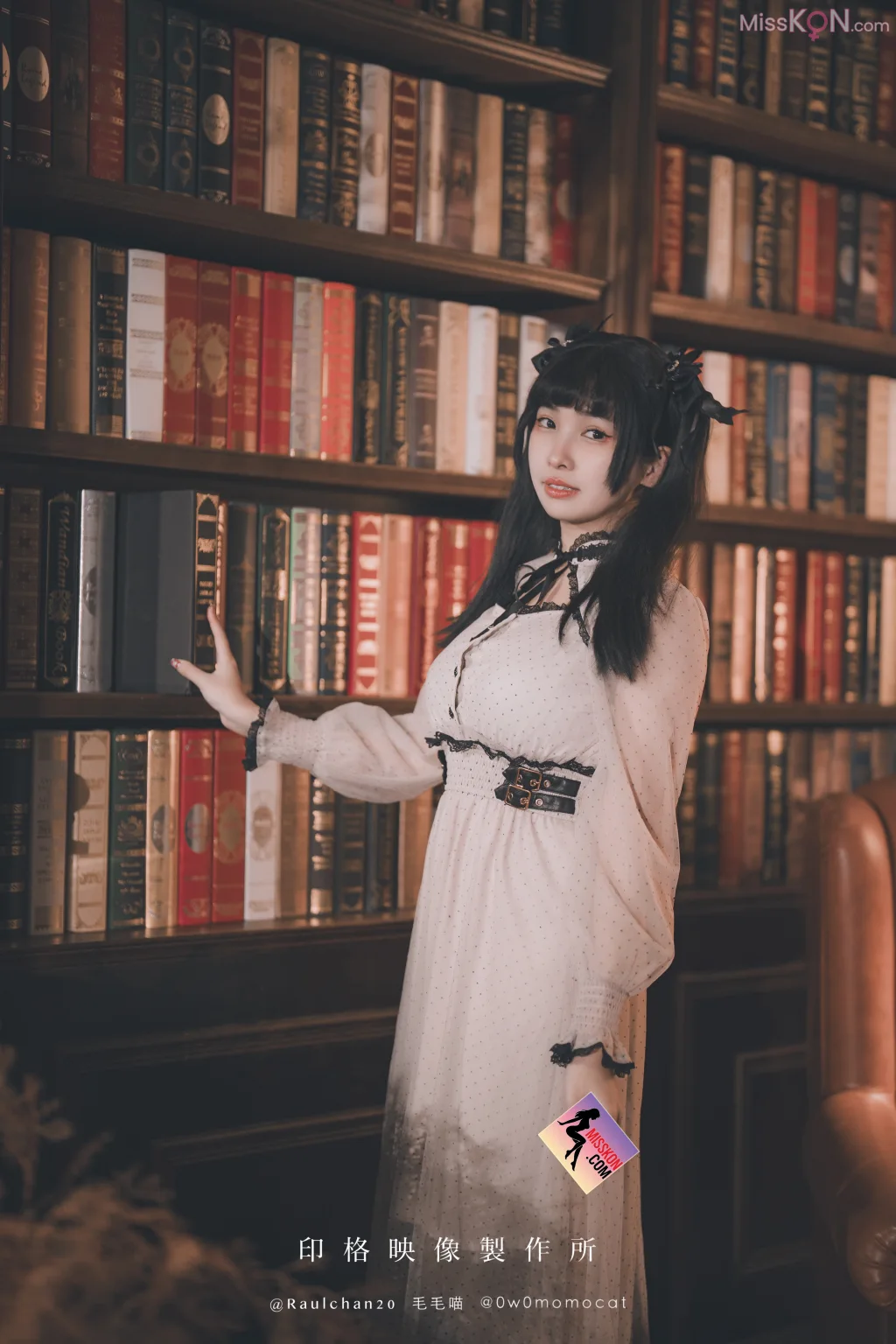 Coser@慕慕Momo_ 玩偶女孩