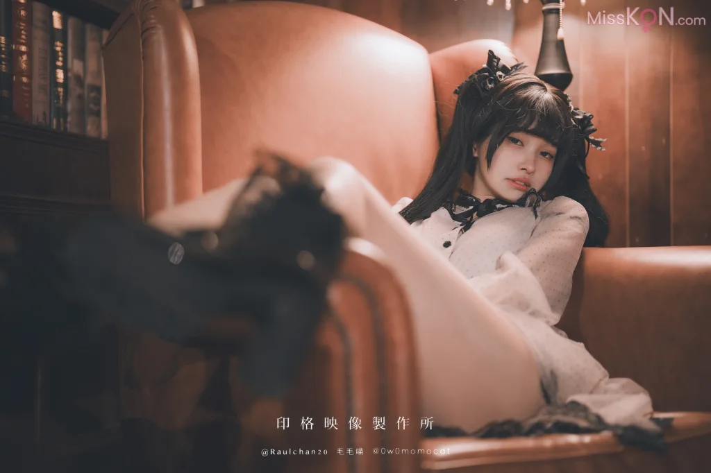 Coser@慕慕Momo_ 玩偶女孩
