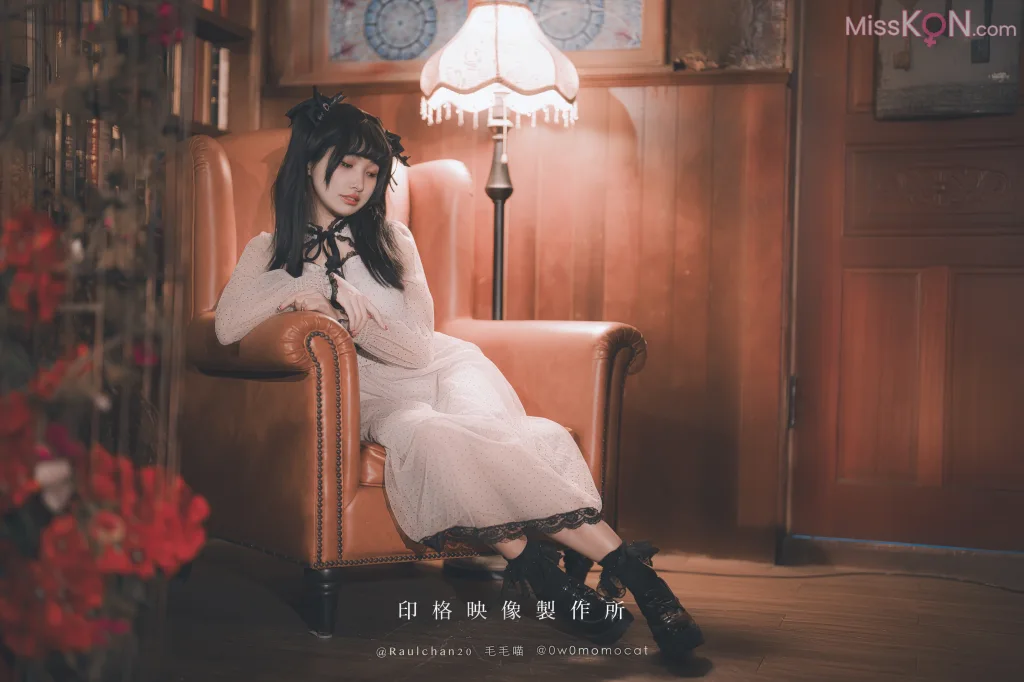 Coser@慕慕Momo_ 玩偶女孩