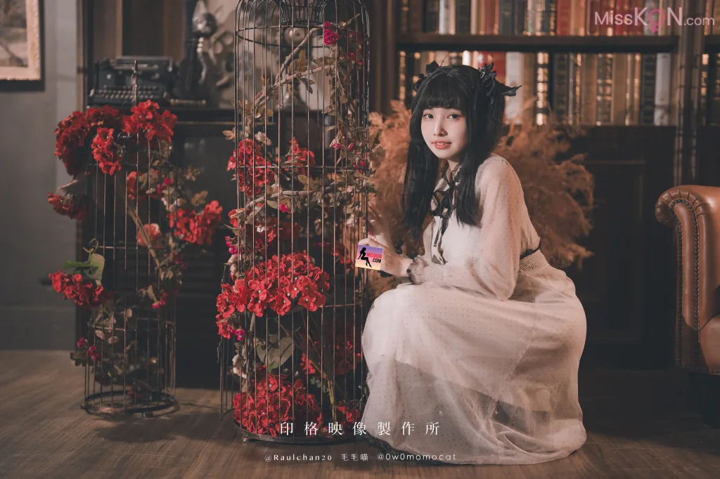 Coser@慕慕Momo_ 玩偶女孩