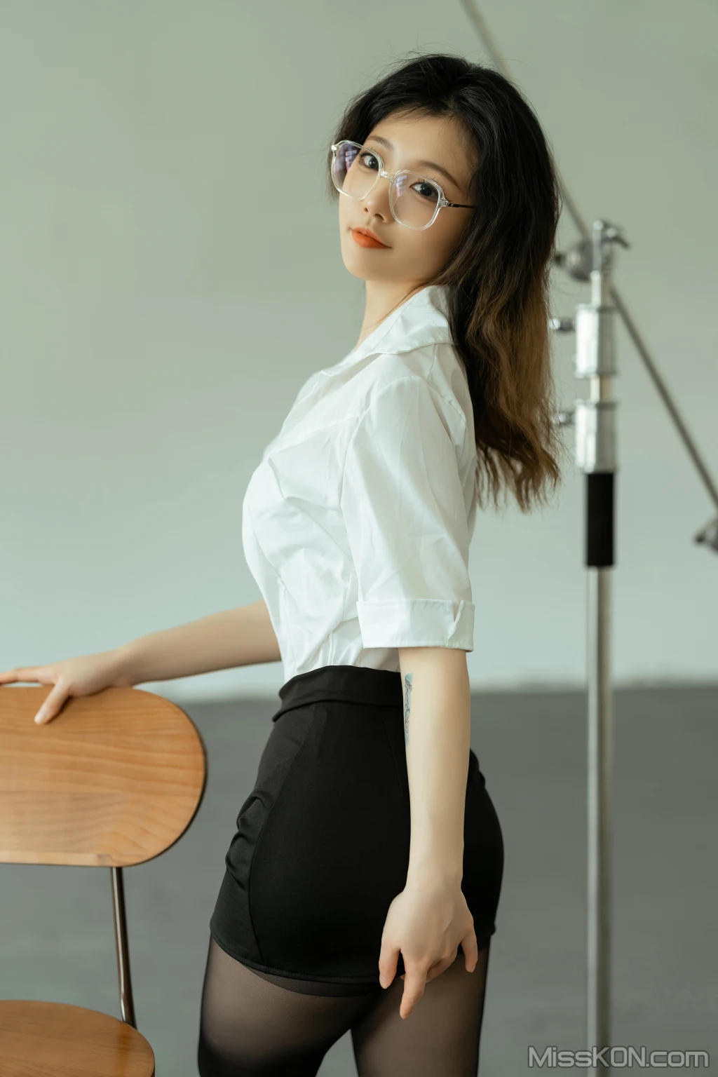 Coser@桃良阿宅_ 关于兼职模特的这件事