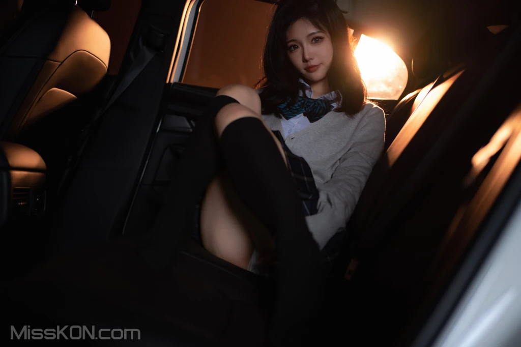 Coser@桃良阿宅_ 外出JK
