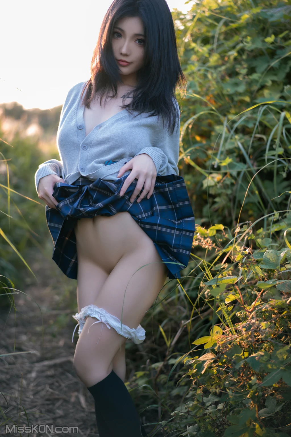 Coser@桃良阿宅_ 外出JK