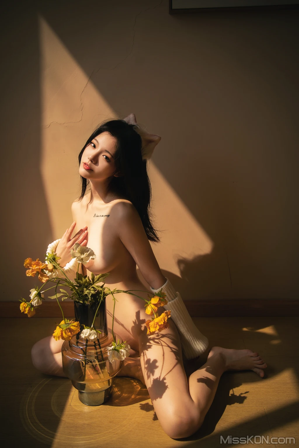 Coser@桃良阿宅_ 白毛衣