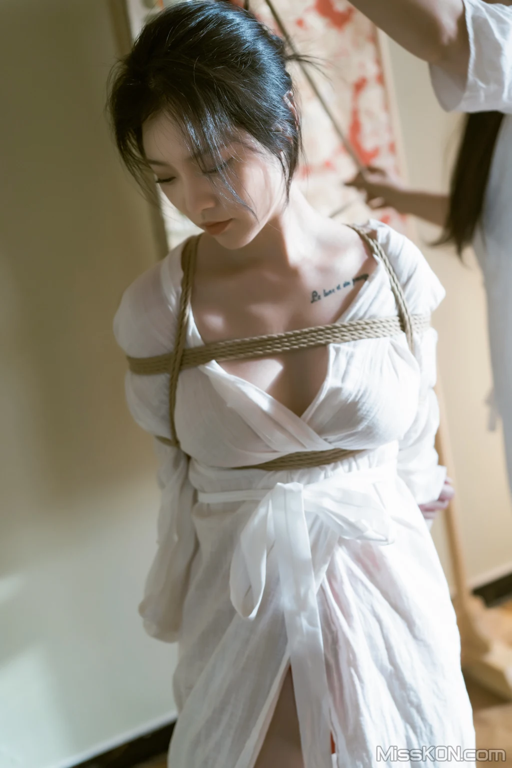Coser@桃良阿宅_ 紧缚