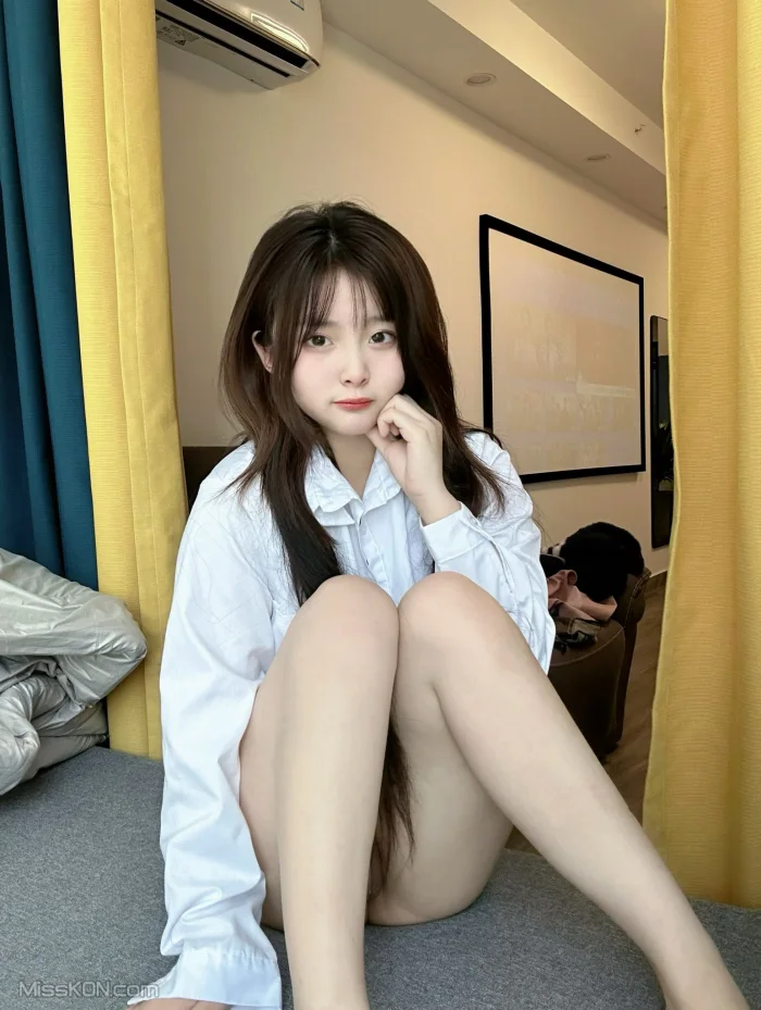 Coser@洛宝&luobao1221_ 酥胸小萝莉 定制视频人前露出