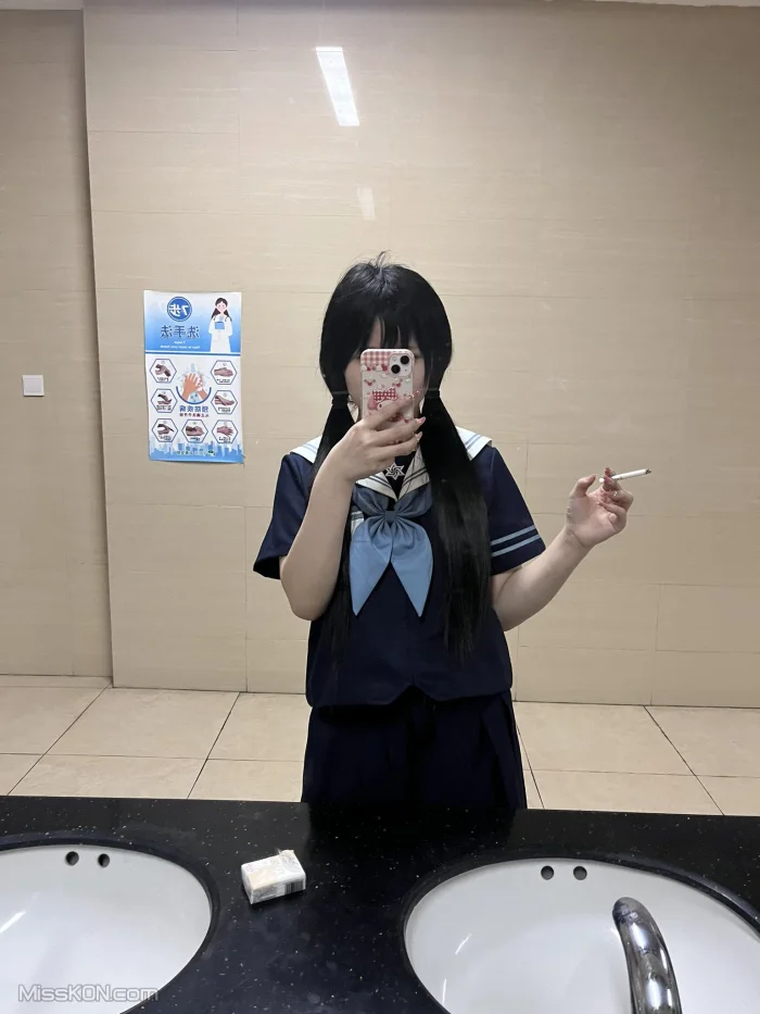 Coser@洛宝&luobao1221_ 酥胸小萝莉 定制视频人前露出