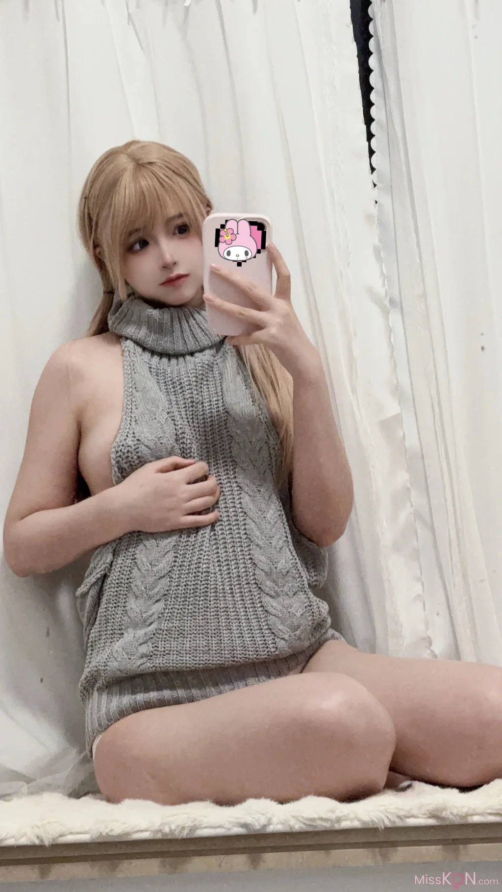 Coser@疯猫ss_ 露背毛衣