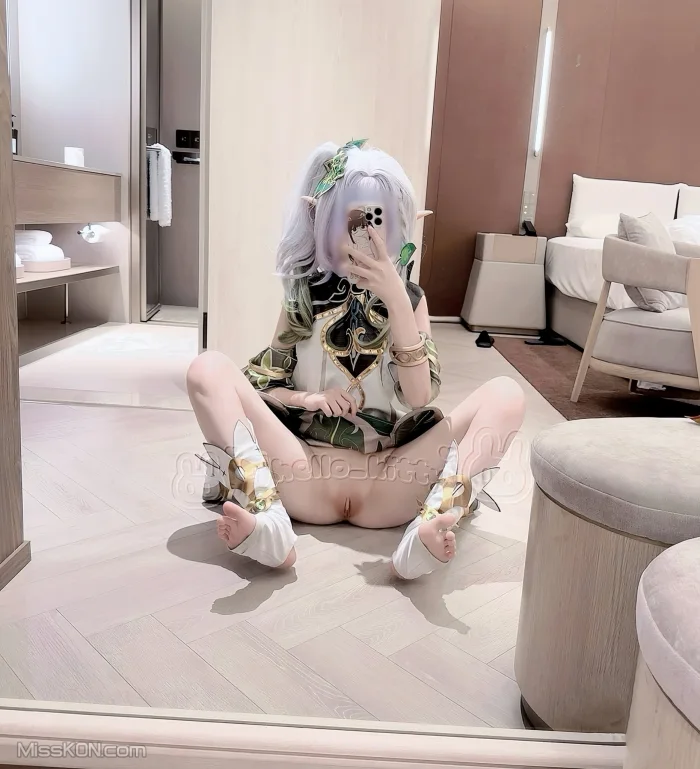 Coser@糕糕_ 萝莉体超级网红 福利视图集