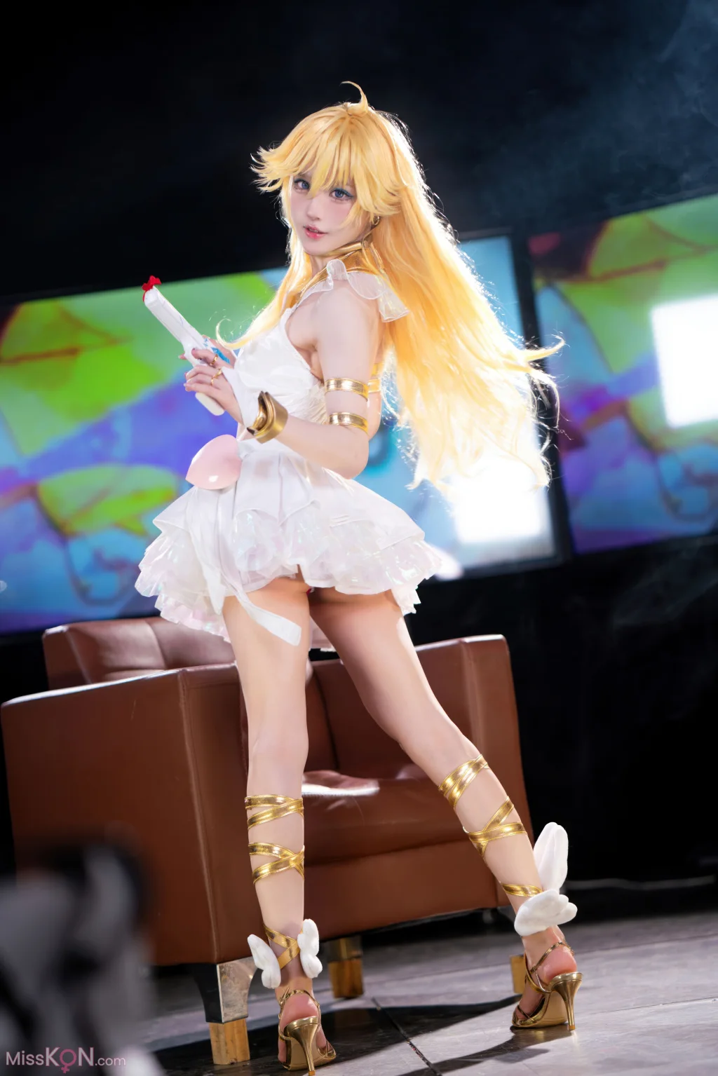 Coser@阿包也是兔娘 & 苏苏苏Sofia_ 吊带袜天使