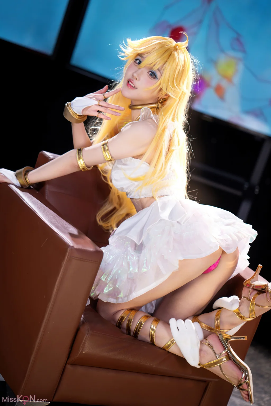 Coser@阿包也是兔娘 & 苏苏苏Sofia_ 吊带袜天使