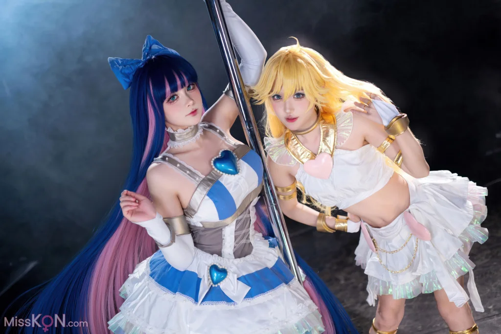 Coser@阿包也是兔娘 & 苏苏苏Sofia_ 吊带袜天使