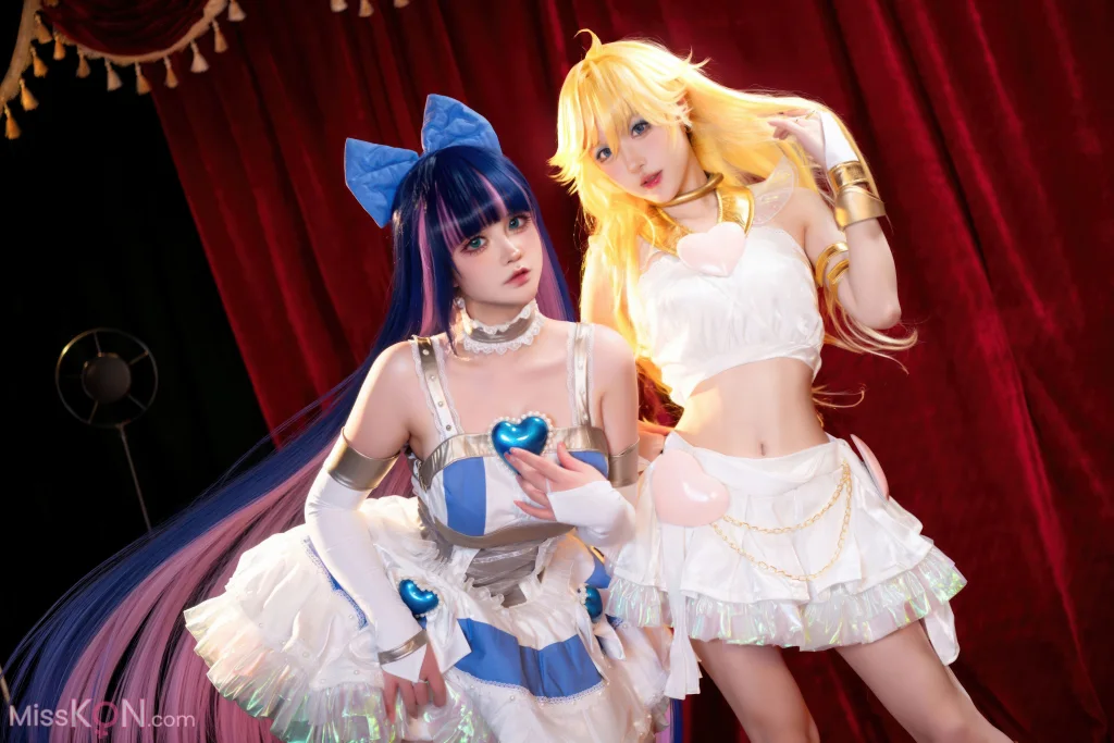 Coser@阿包也是兔娘 & 苏苏苏Sofia_ 吊带袜天使