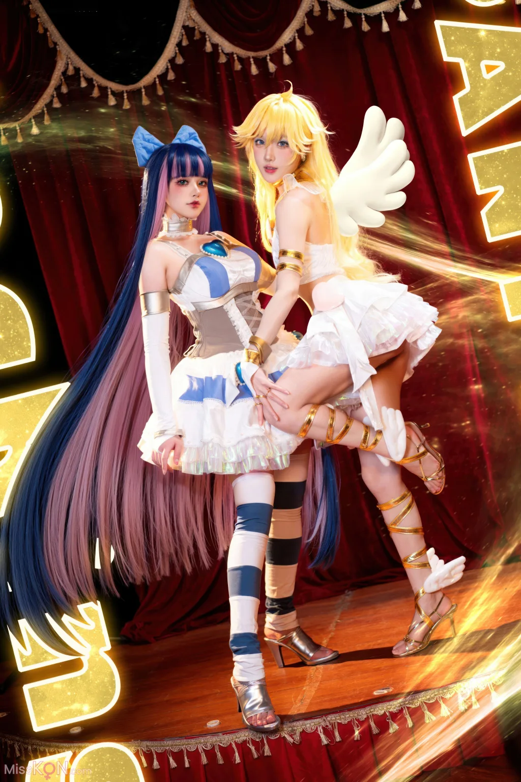 Coser@阿包也是兔娘 & 苏苏苏Sofia_ 吊带袜天使