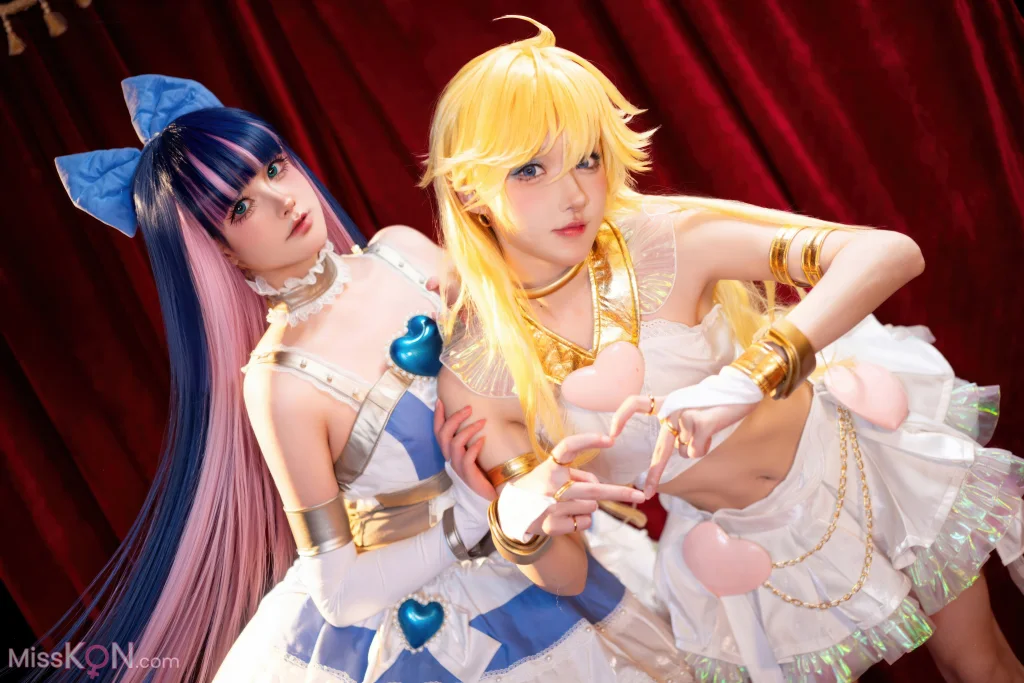 Coser@阿包也是兔娘 & 苏苏苏Sofia_ 吊带袜天使