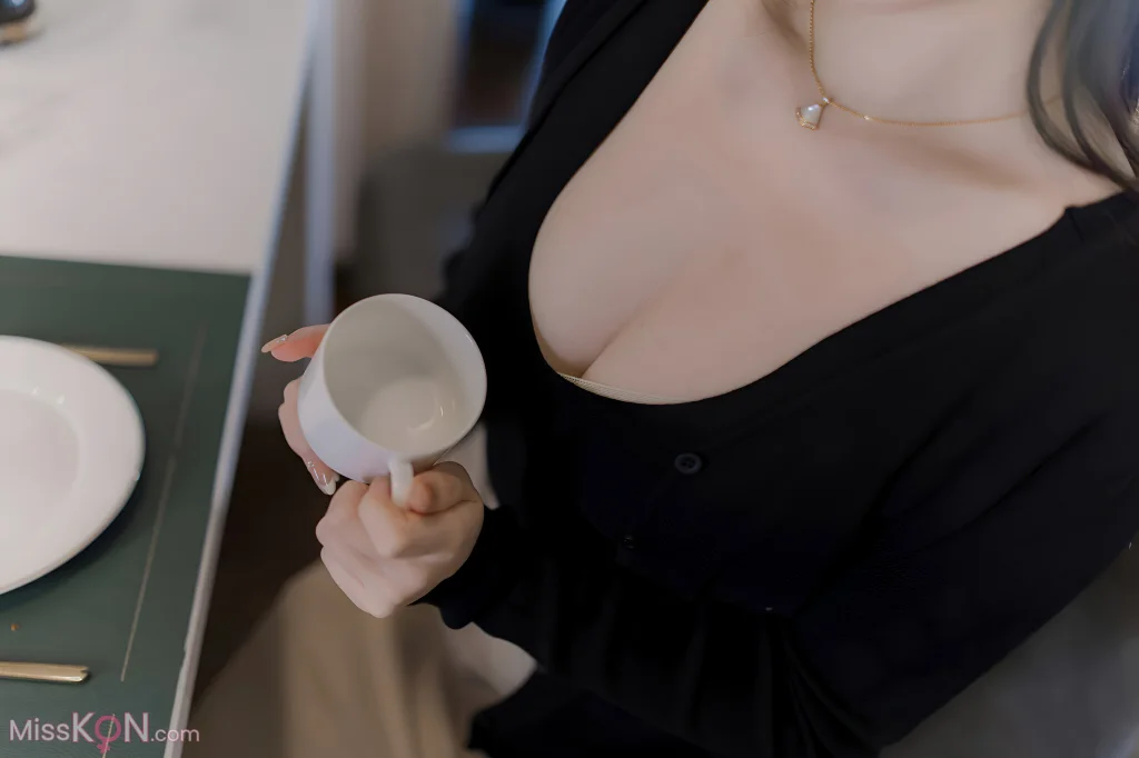 Coser@雪晴Astra_ OL大姐姐