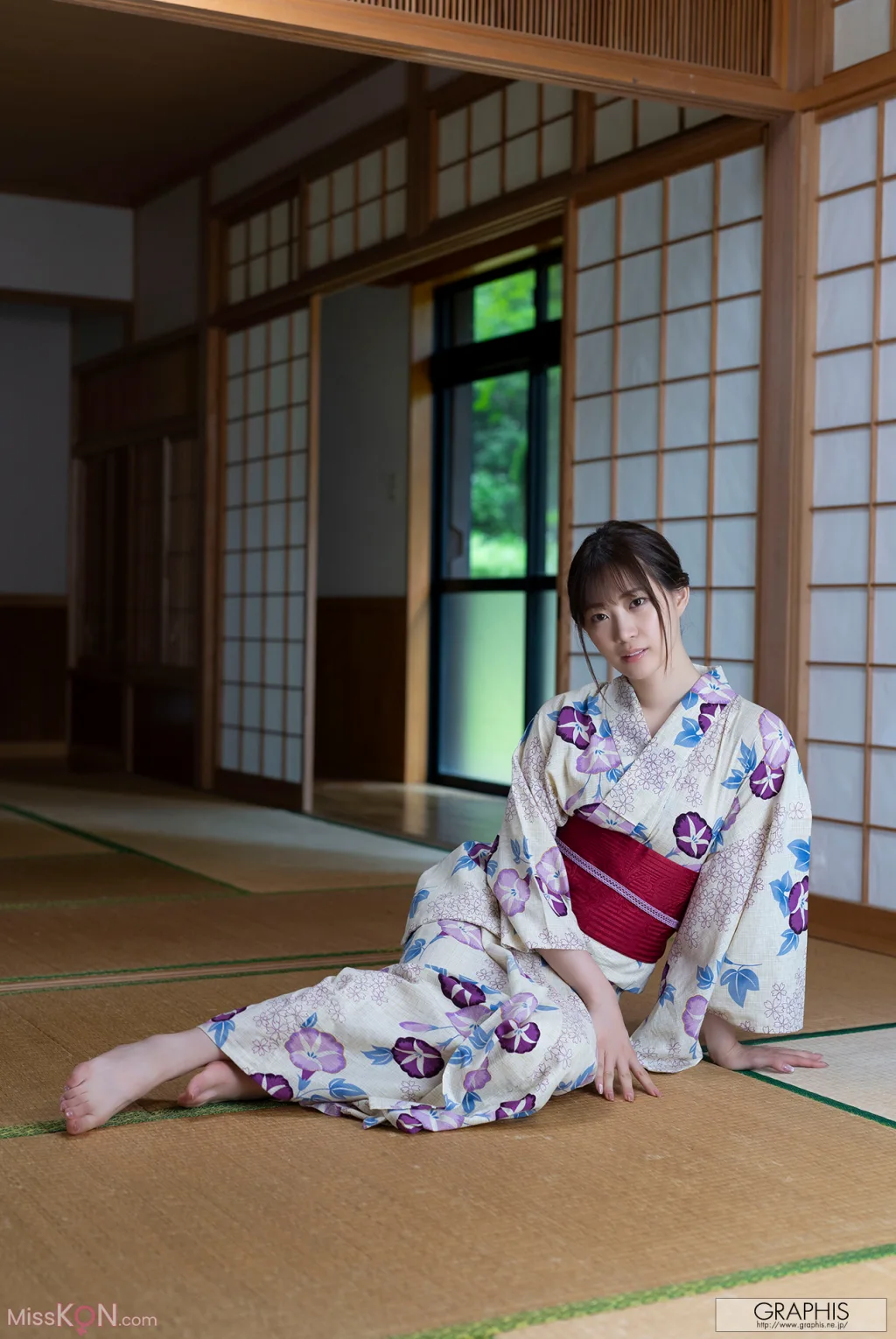 Akari Mitani (美谷朱音)_ [Graphis Gals] No.560 Vermilion