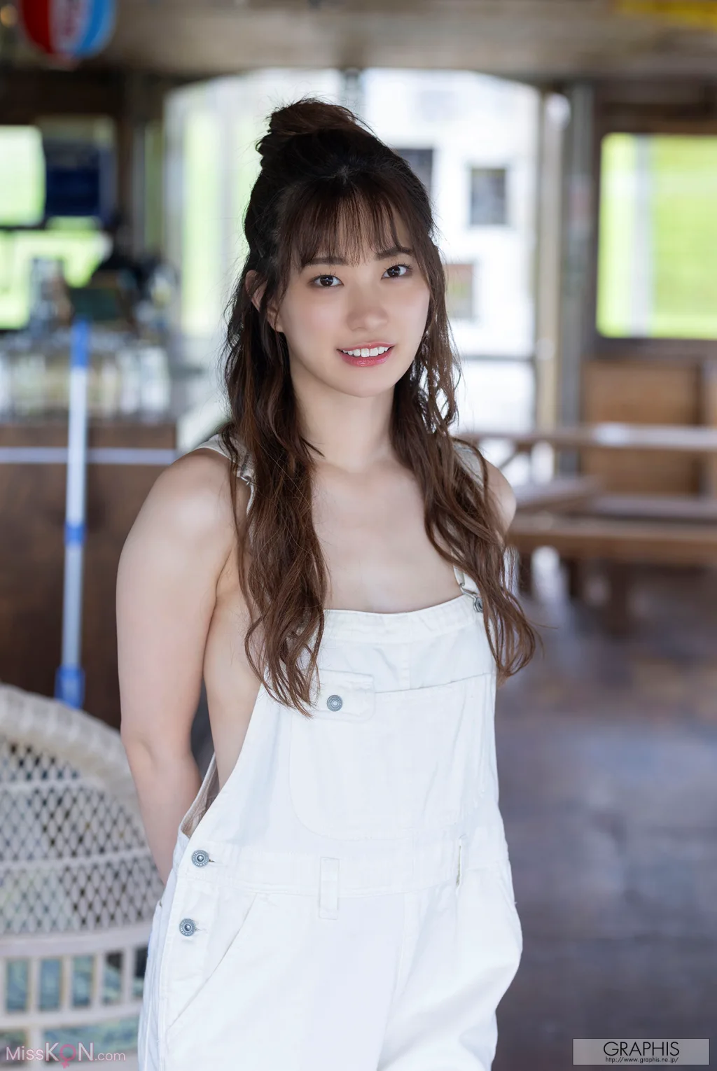 Akari Mitani (美谷朱音)_ [Graphis Gals] No.560 Vermilion