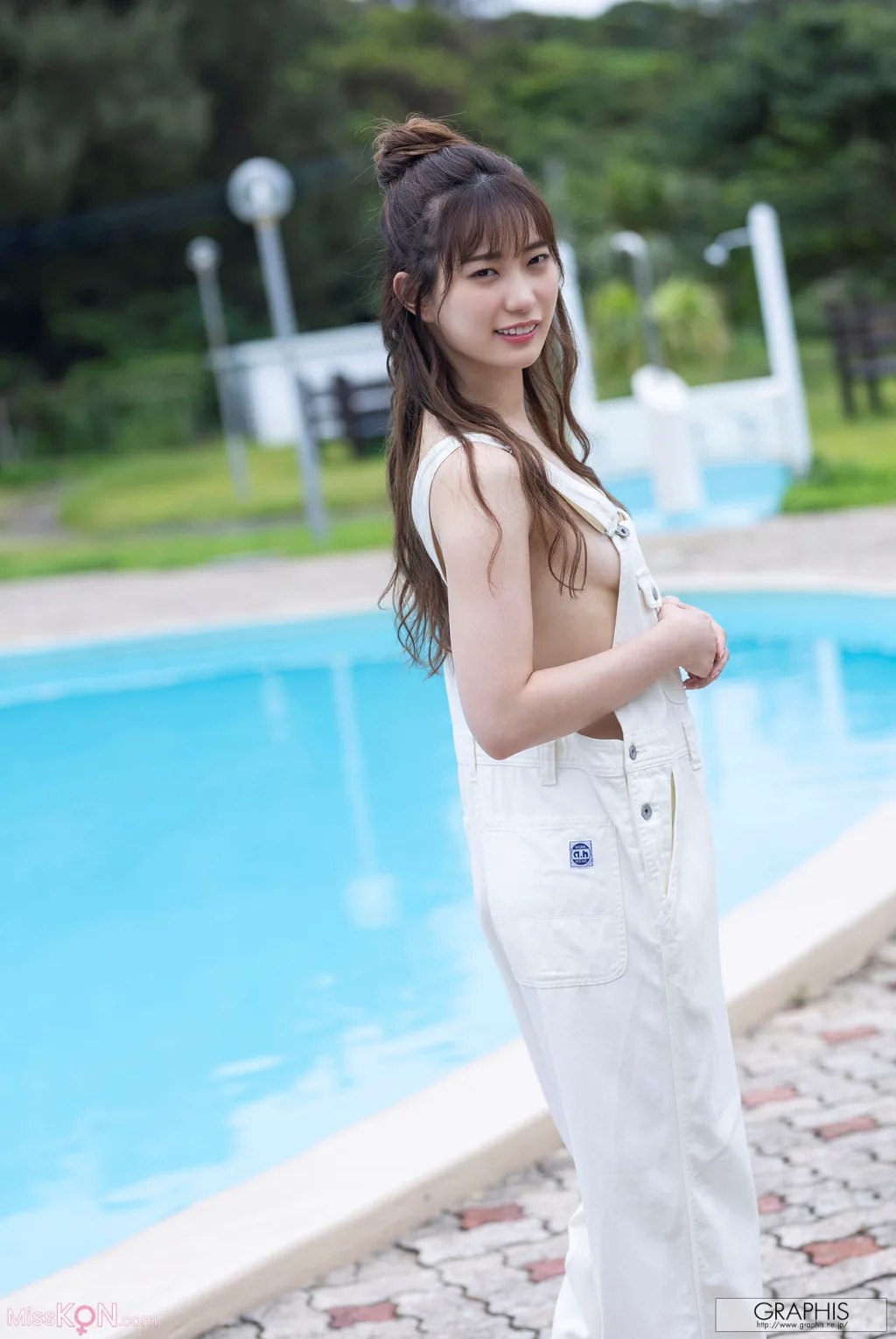 Akari Mitani (美谷朱音)_ [Graphis Gals] No.560 Vermilion