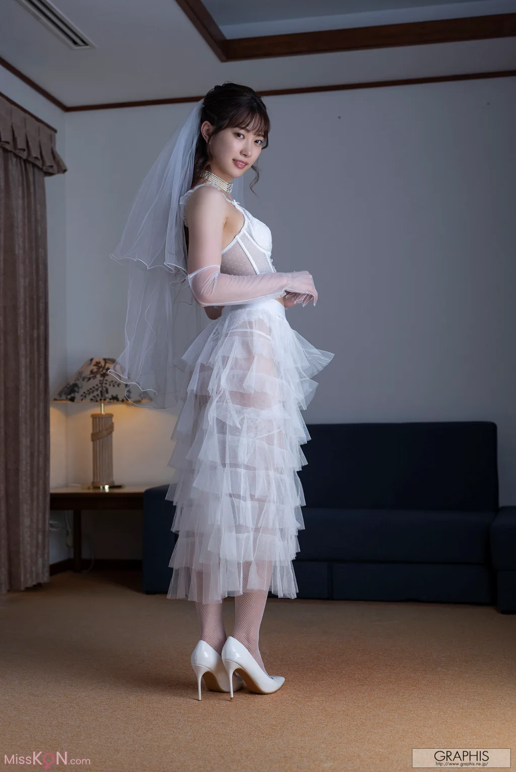 Akari Mitani (美谷朱音)_ [Graphis Gals] No.560 Vermilion