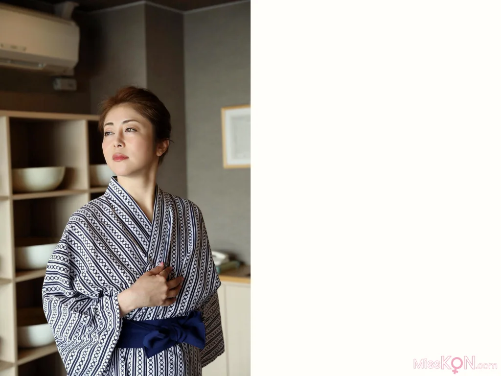 Atsuko Okamoto (岡元あつこ)_ ギュッと抱きしめて