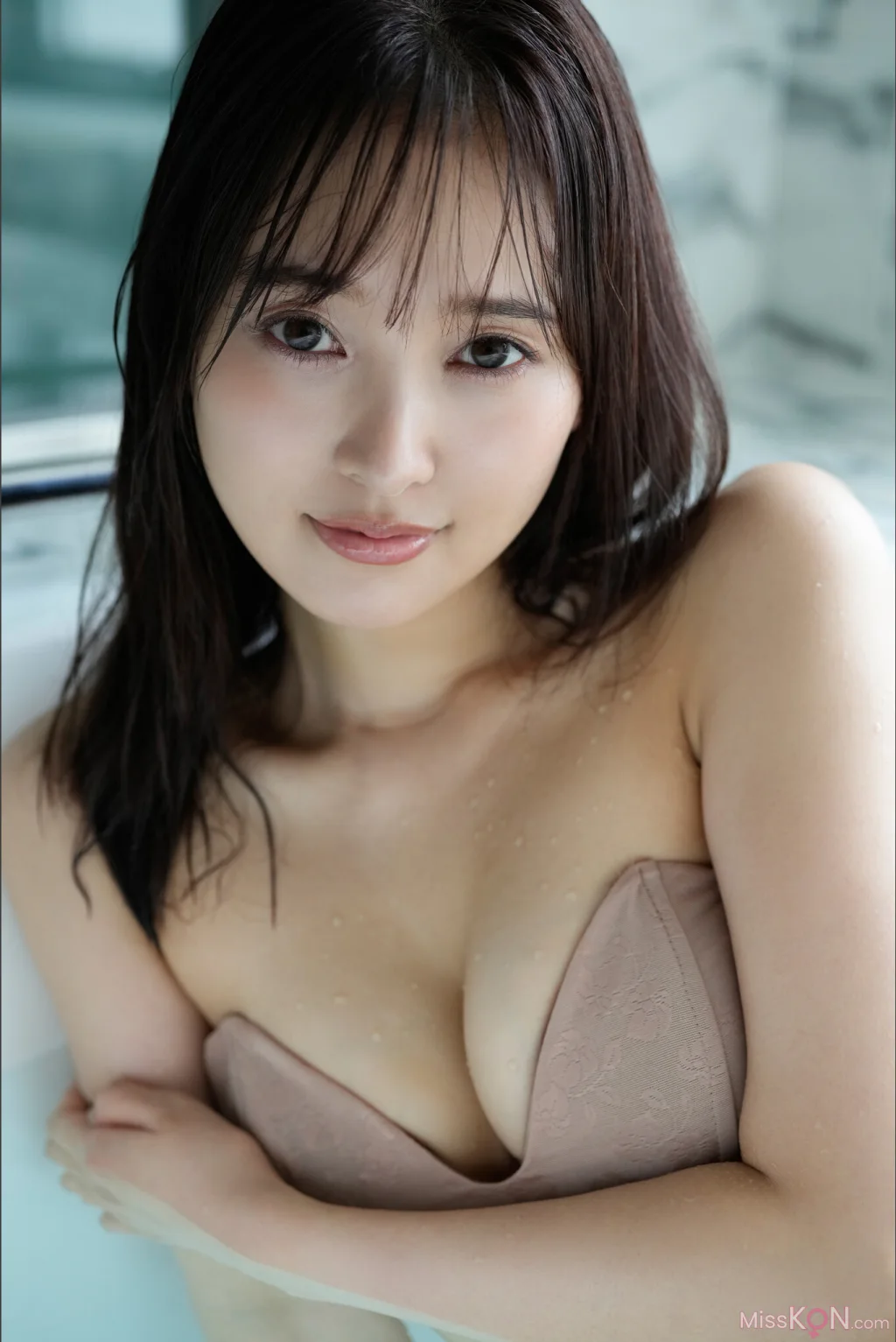 Haruka Kodama (兒玉遙)_ スイートルームで艶めいて