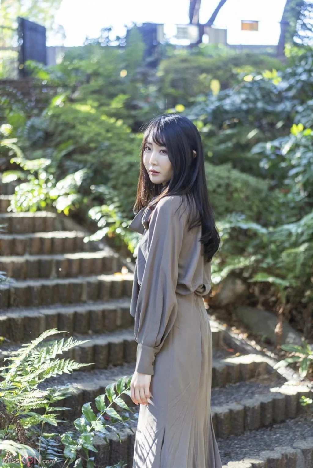 Nananano (七菜乃)_ Lumiere