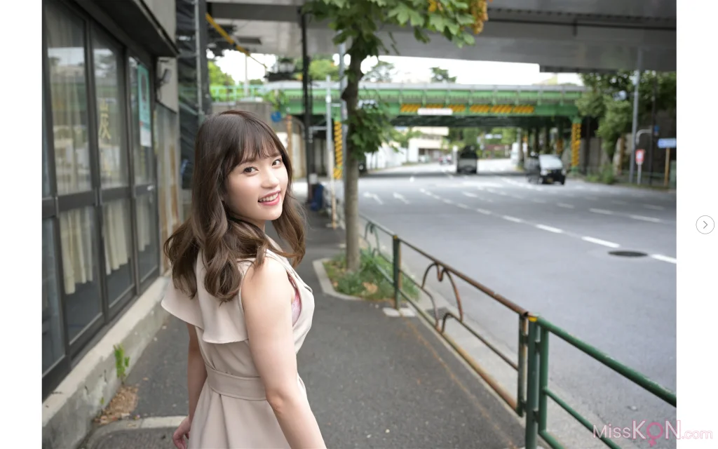 Rena Momozono (桃園憐奈)_ ナニワ天然乳