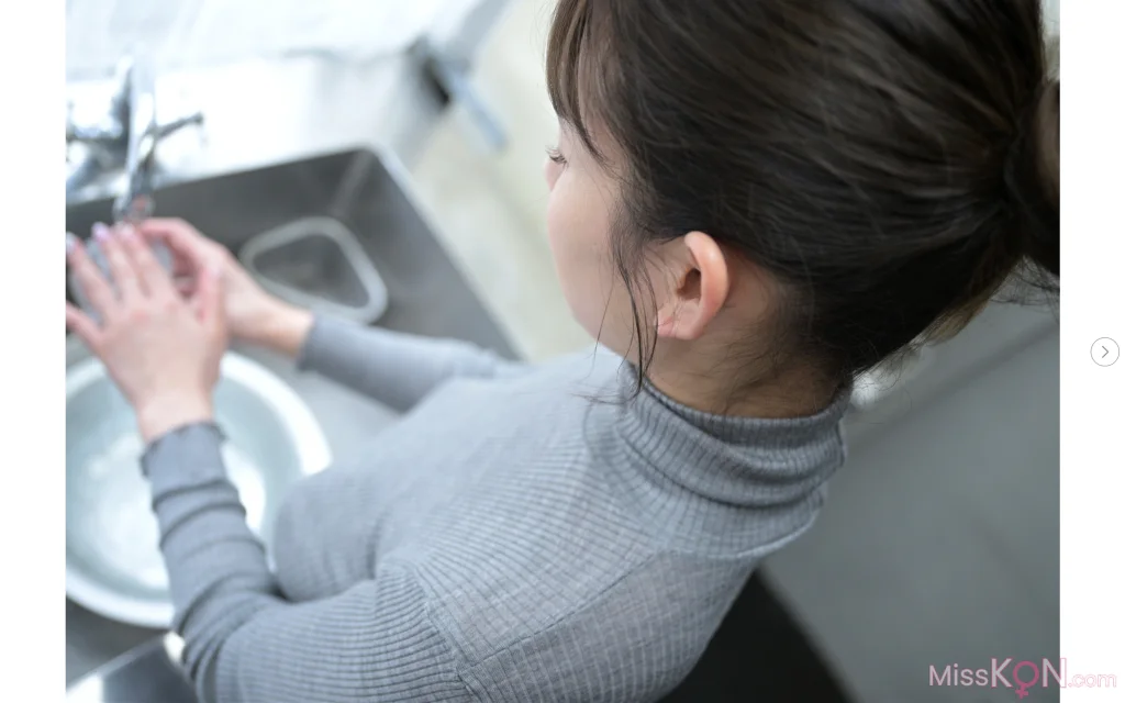 Rena Momozono (桃園憐奈)_ ナニワ天然乳