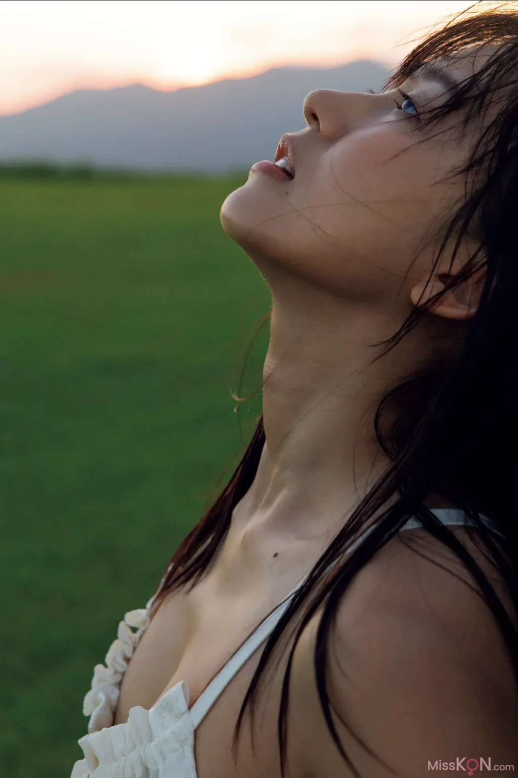 Shida Nene (志田音々)_ 優雅な挑発