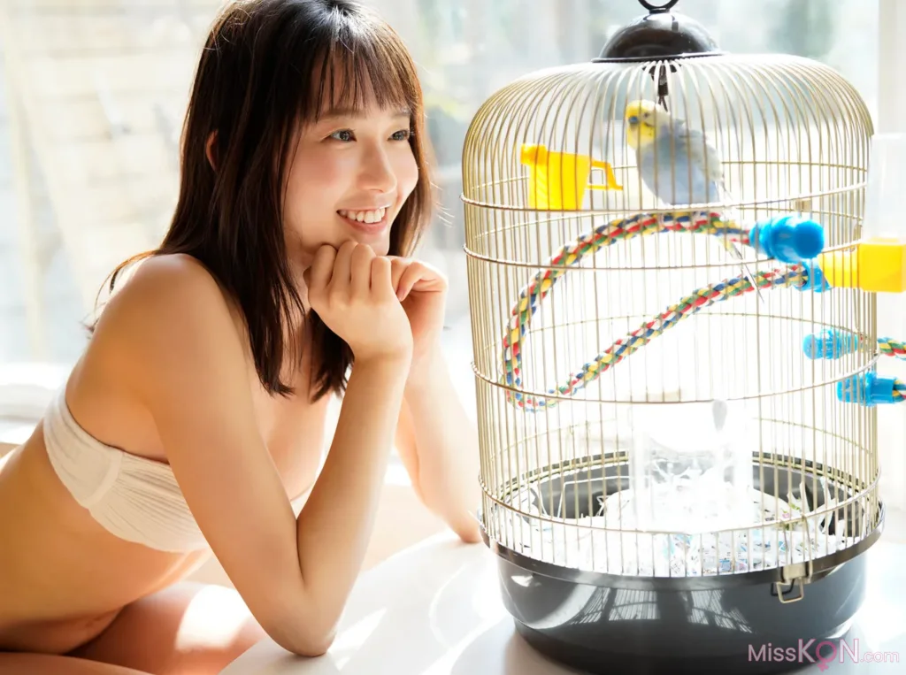 Shida Nene (志田音々)_ 癒やしの純潔ビキニ