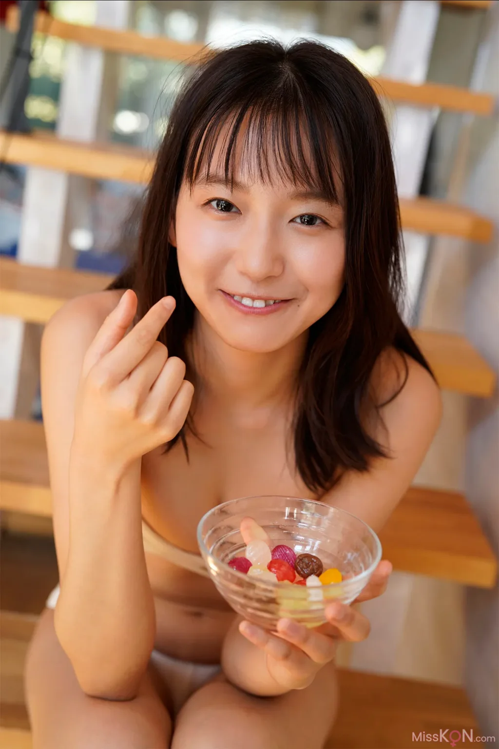 Shida Nene (志田音々)_ 癒やしの純潔ビキニ