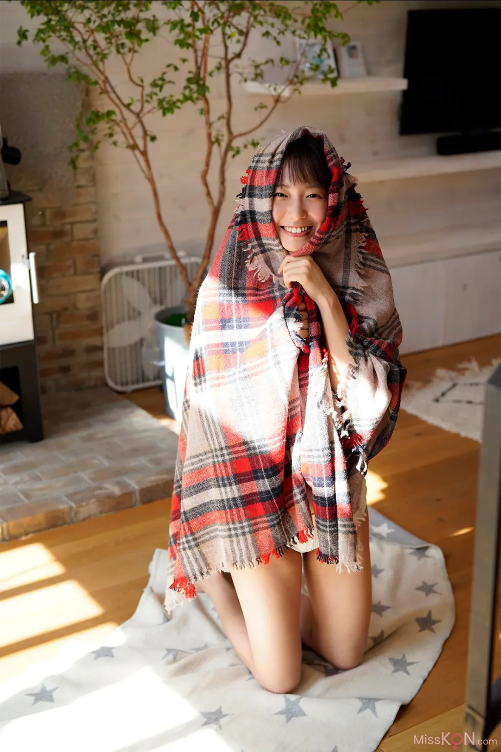 Shida Nene (志田音々)_ 癒やしの純潔ビキニ