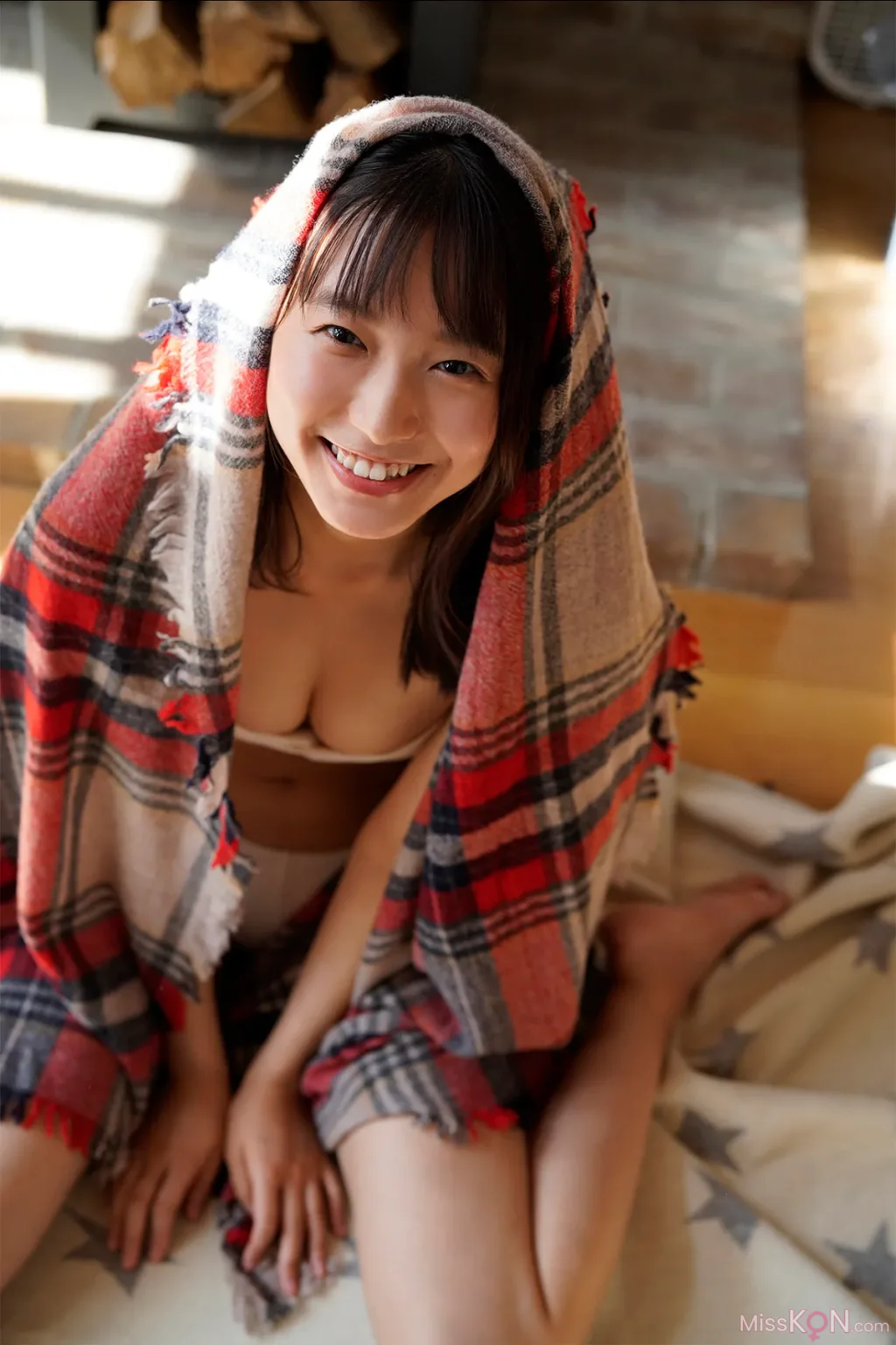 Shida Nene (志田音々)_ 癒やしの純潔ビキニ