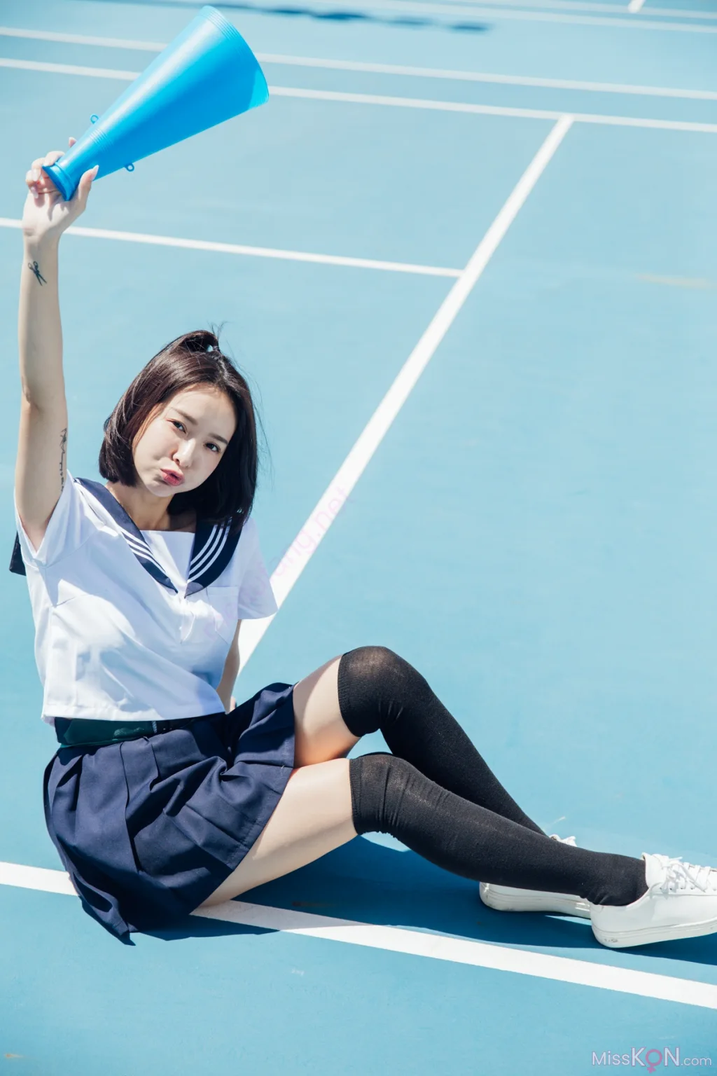 Kimi Chang (禾羽)_ 雙人寫真弓長牙佳涵+香