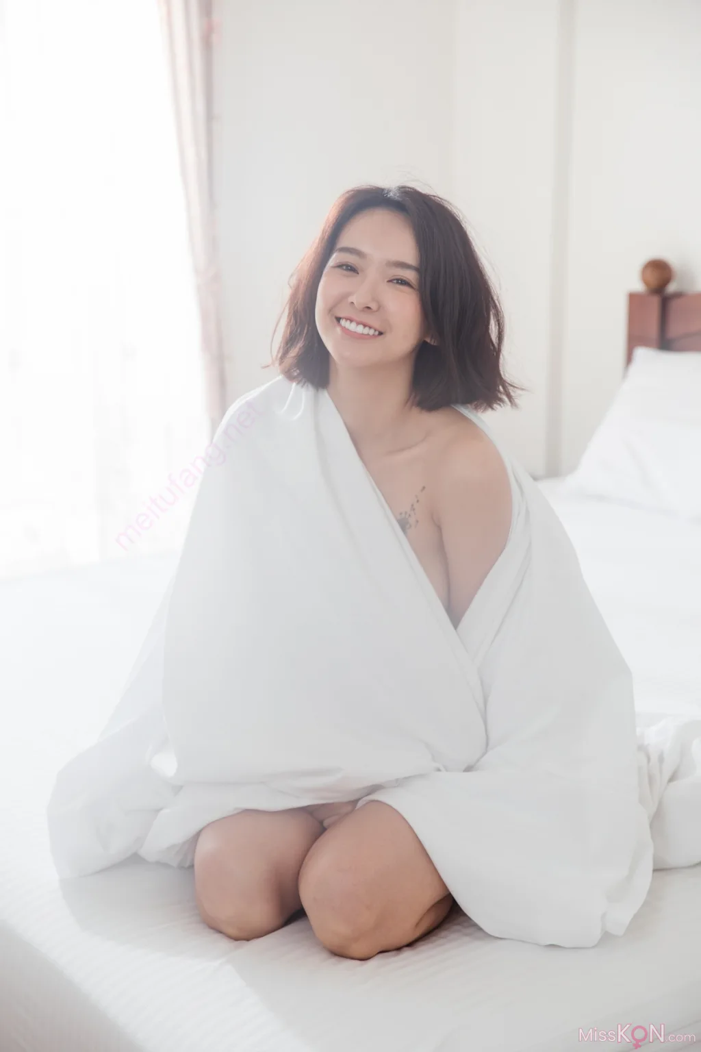 Kimi Chang (禾羽)_ 雙人寫真弓長牙佳涵+香