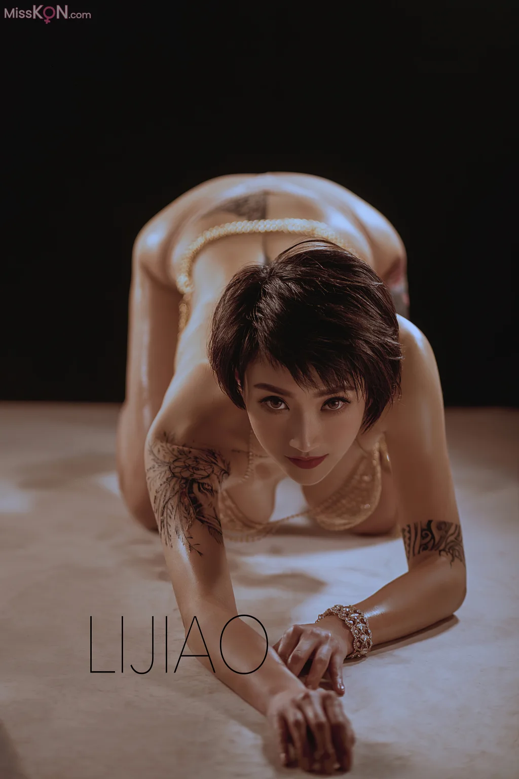 LIJIAO李娇 Vol.008_ 情色唯美露脸极品女体艺术私拍
