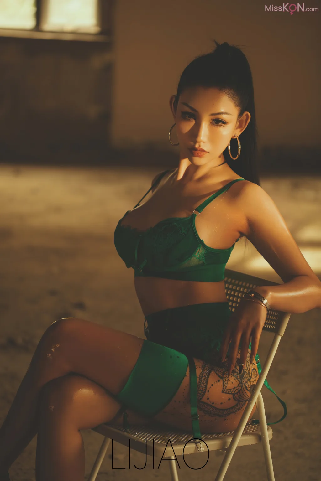 LIJIAO李娇 Vol.009_ 情色唯美露脸极品女体艺术私拍