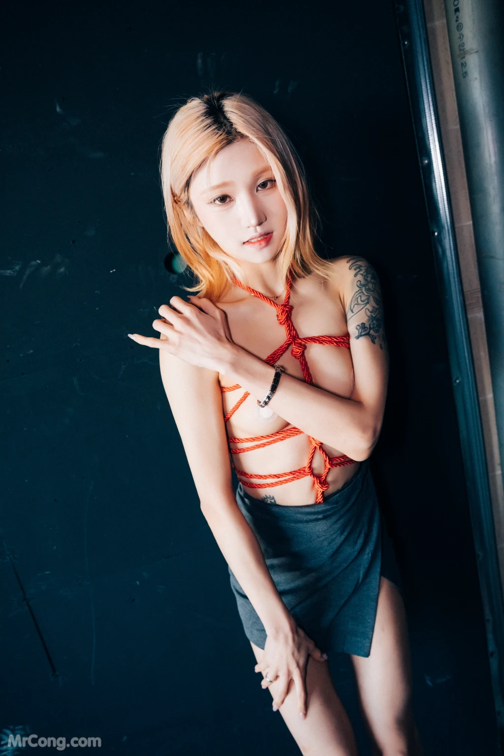 [Loozy] Taeri_ Enslave (+S.Ver)