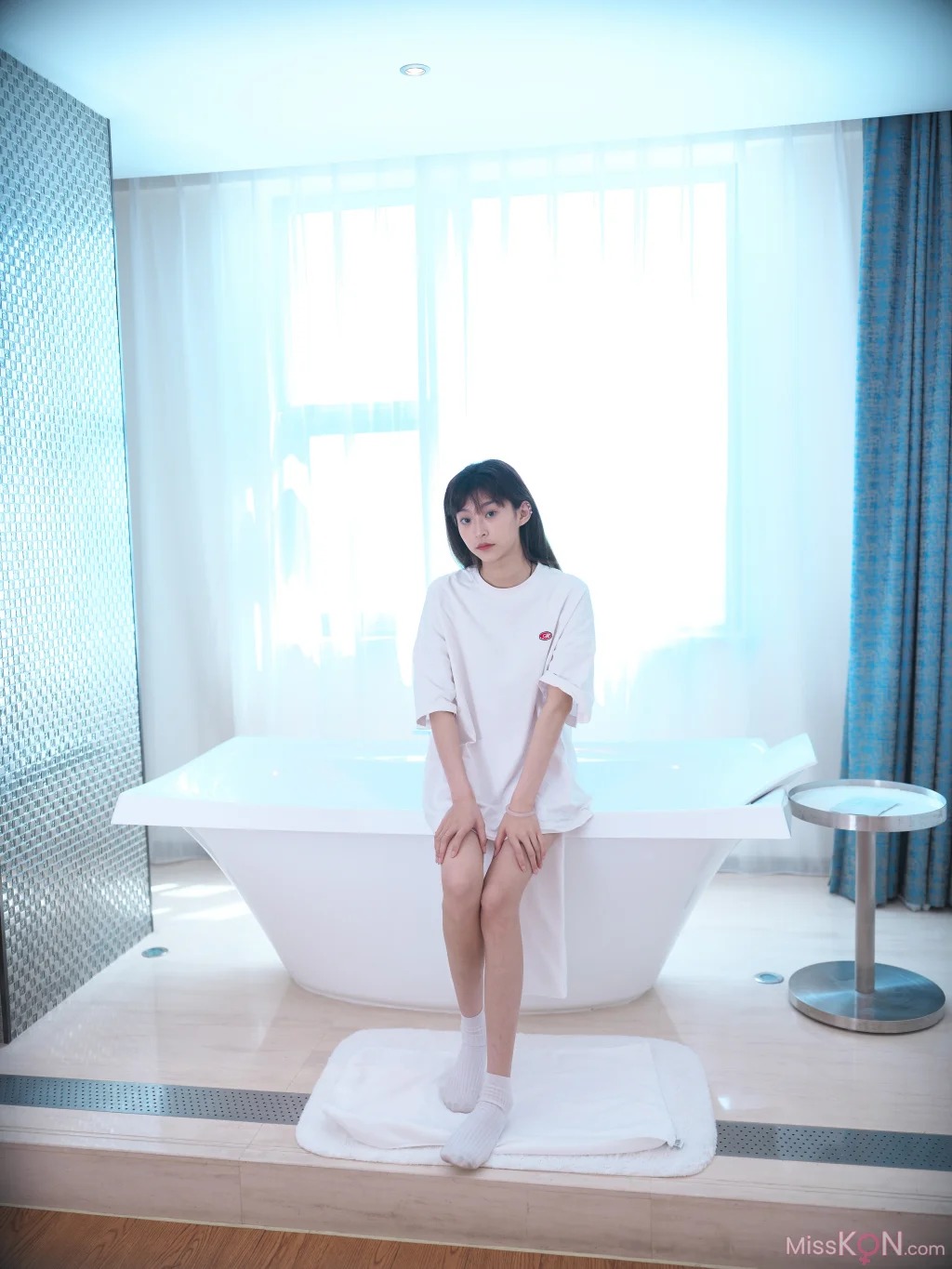[Private Photoshoot] 希威社_ 極品 國模 私拍 4K 套圖