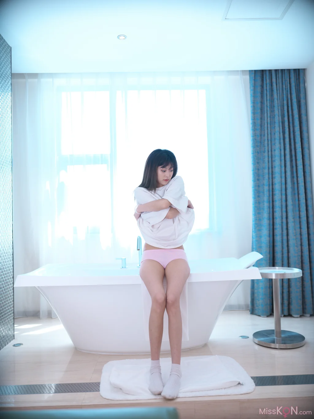 [Private Photoshoot] 希威社_ 極品 國模 私拍 4K 套圖