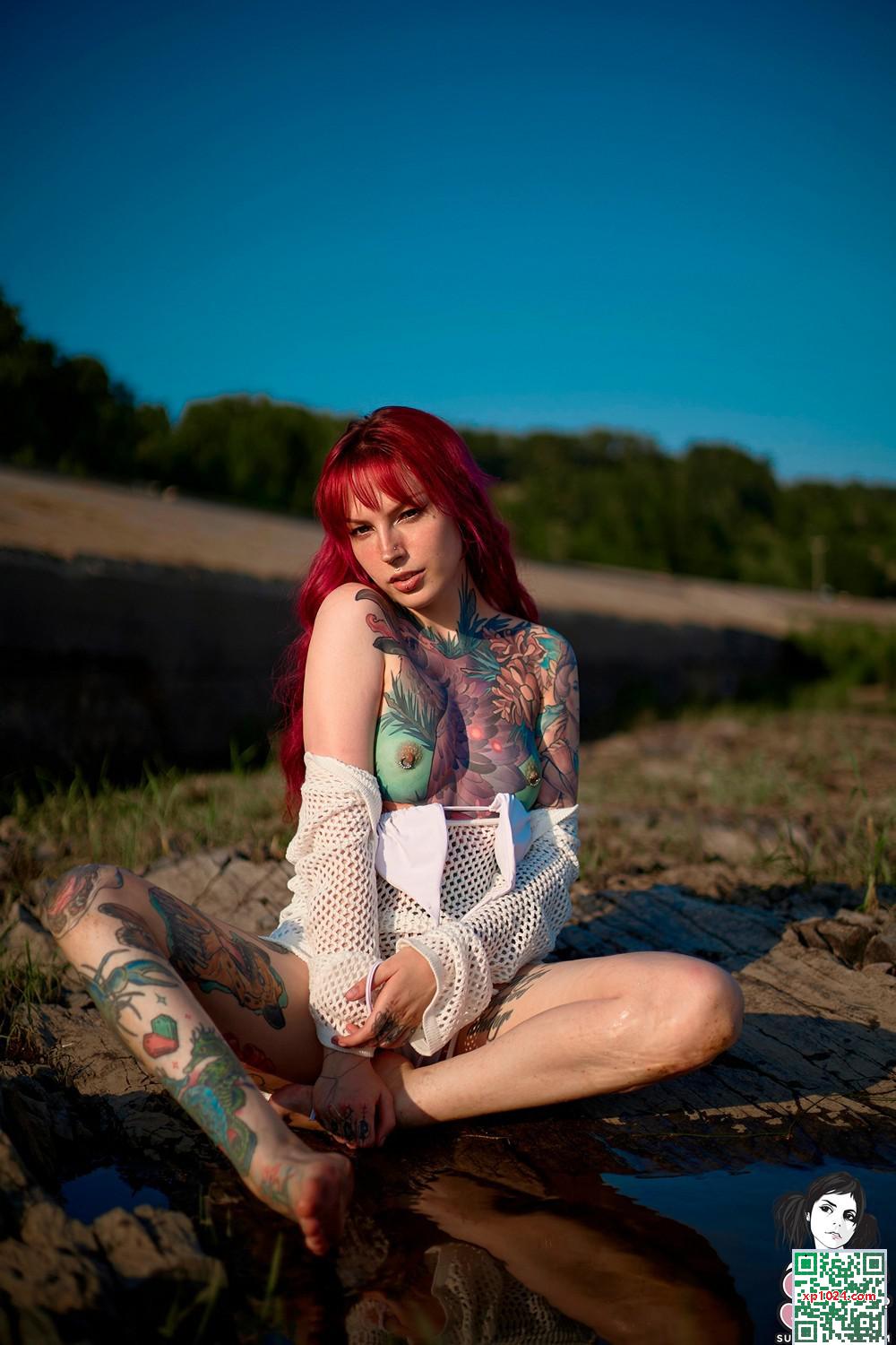 [Suicide Girls] 2025年3月20日 – Hellia – 美人魚存在