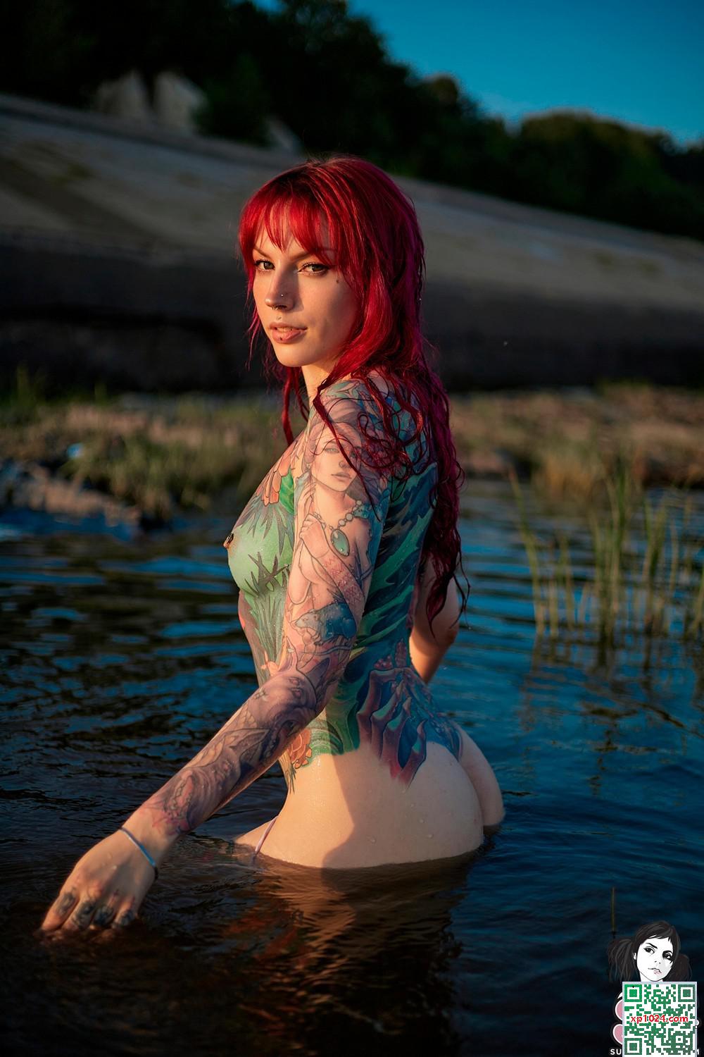 [Suicide Girls] 2025年3月20日 – Hellia – 美人魚存在
