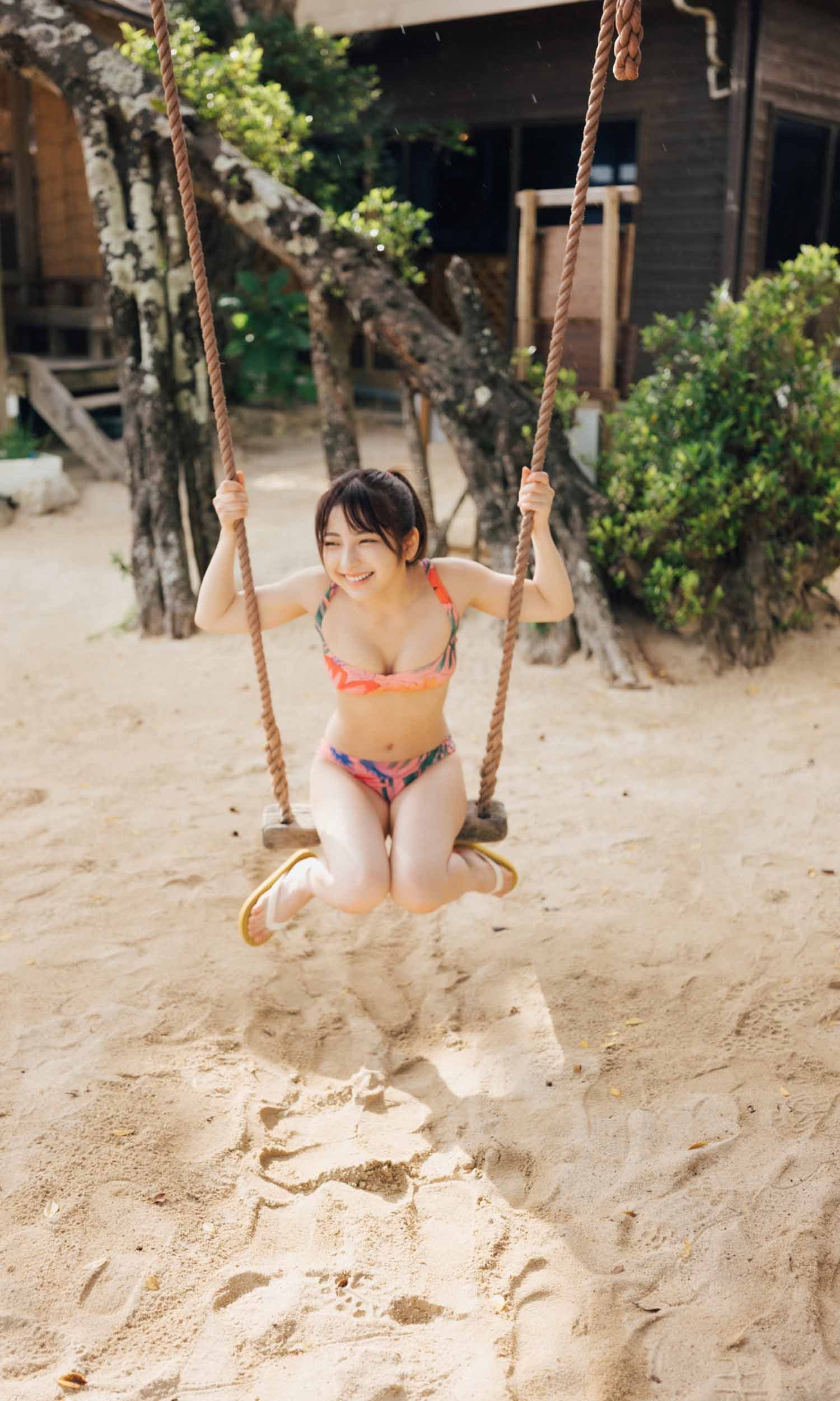 Toumi 十味, 週プレ Photo Book 「熱視線」 Set.02