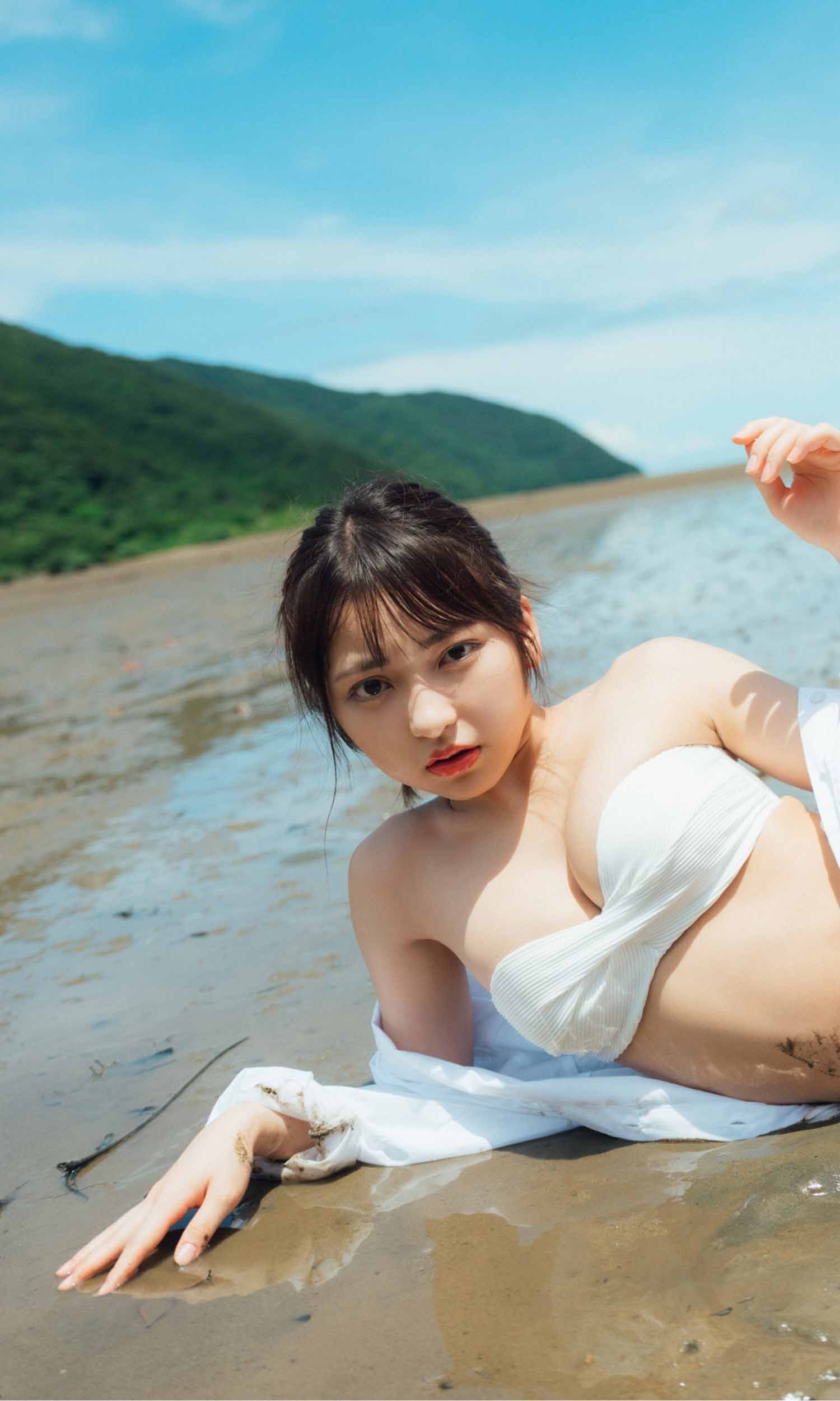 Toumi 十味, 週プレ Photo Book 「熱視線」 Set.03