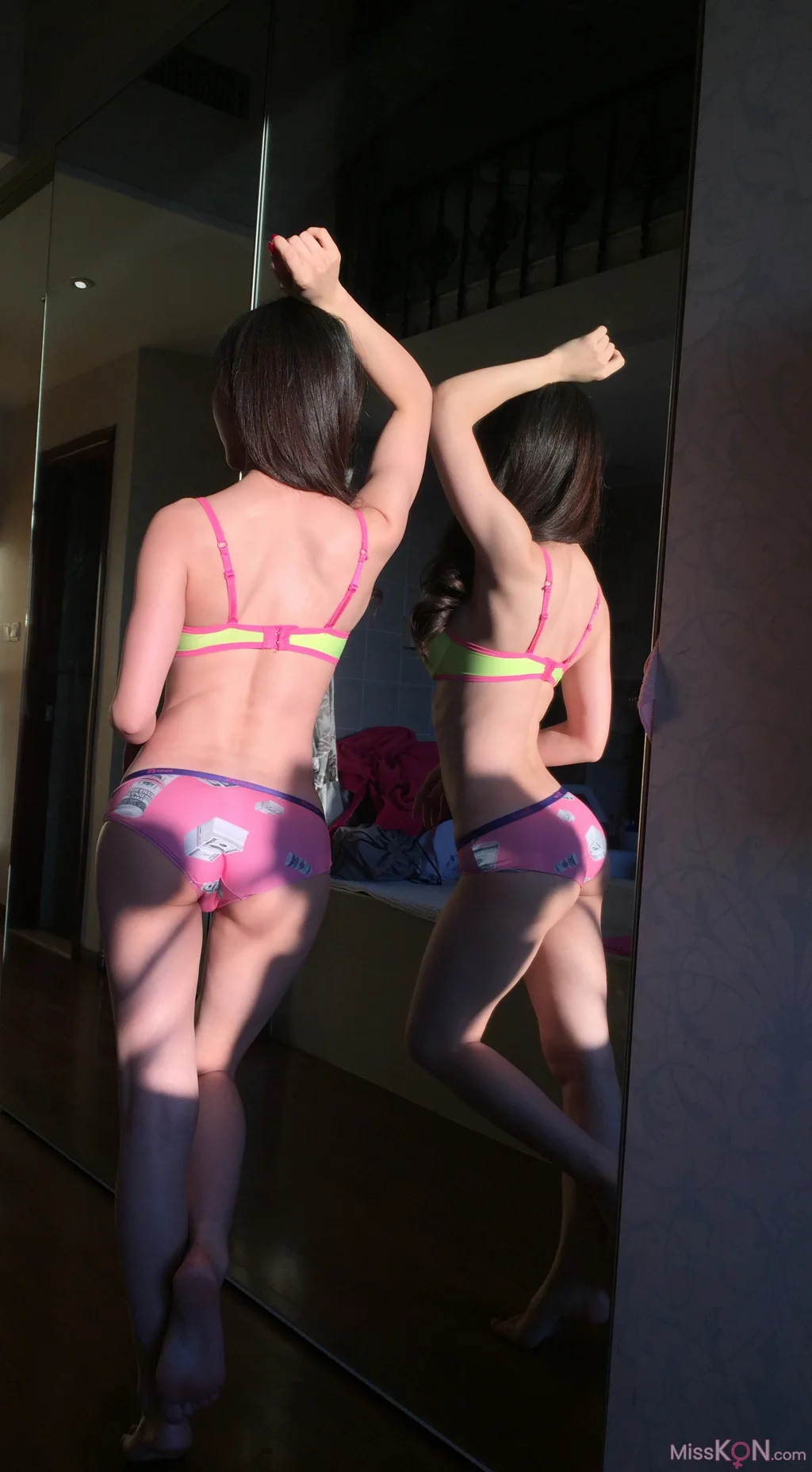[XR Uncensored] Chen Jiaxi (沈佳熹)_ R18 秀人网模特 居家私拍