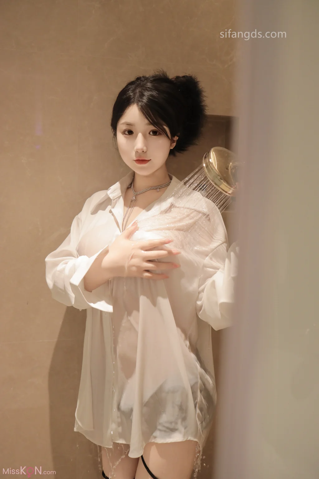 [XR Uncensored] Chen Xiaohua (陈小花)_ R18 秀人网模特 浴室中的激情